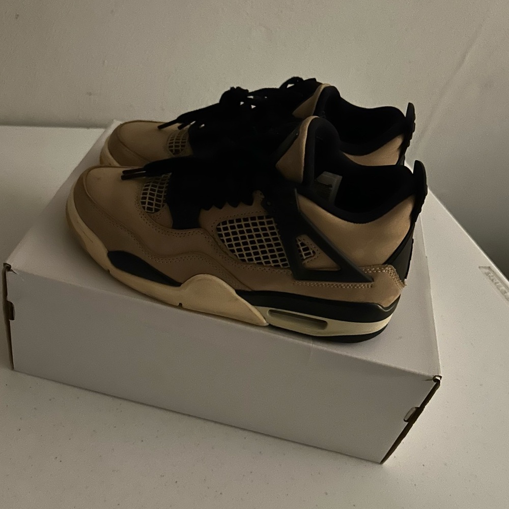 Wmns Jordan Black and Tan 4s